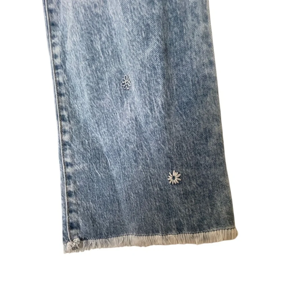 Cat & Jack Kids Light Blue Embroidered Flower Cotton Stretch Wide Leg Jeans 8